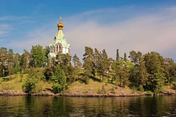 О. Валаам и Ладожские Шхеры на катере