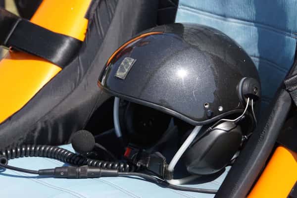 Экстремальный пилотаж на самолёте EXTRA 330