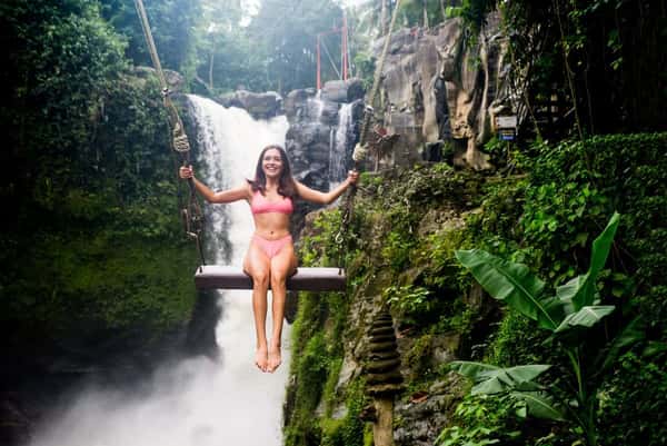 Бали: водопады в джунглях и древний храм