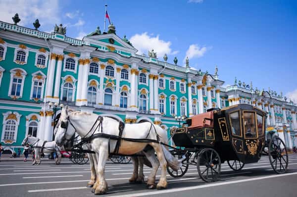 Тайны дворцов и доходных домов Петербурга
