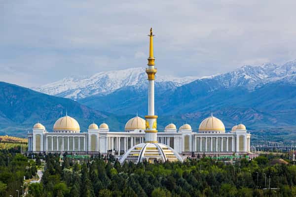 Ашхабад за один день: экскурсия для транзитных путешественников