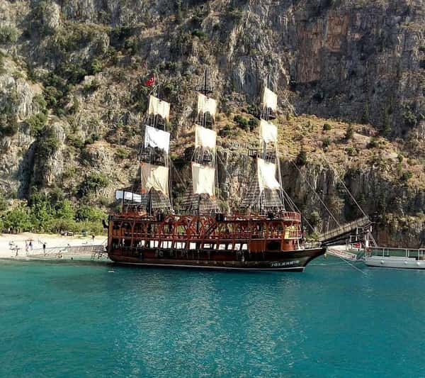 Круиз на пиратском корабле по Средиземному морю