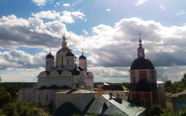 Экскурсия по Боровску с посещением монастыря на транспорте туристов