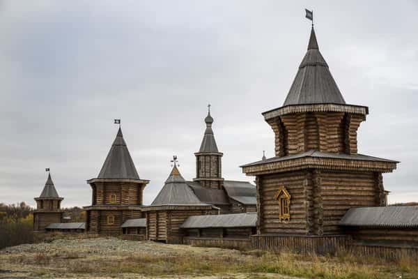 Печенгский монастырь, «Долина славы» и места Юрия Гагарина