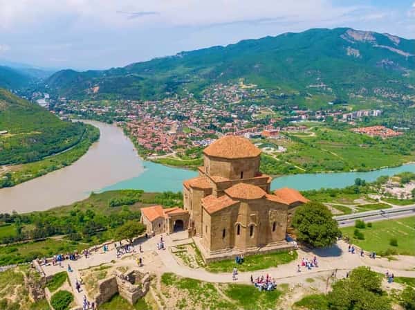 Тайны пещерного города и древняя столица Мцхета