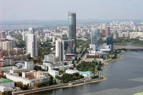 Обзорная пешеходная экскурсия по Екатеринбургу
