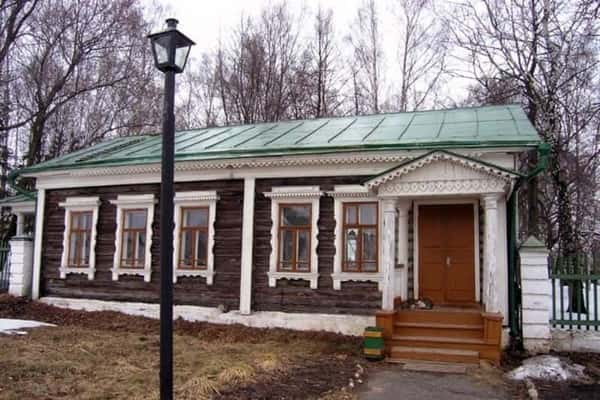 Обзорная экскурсия с посещением усадьбы «Карабиха»
