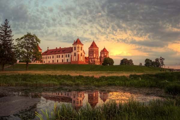 Королевский тур с проживанием в замках и фотосессией в костюмах