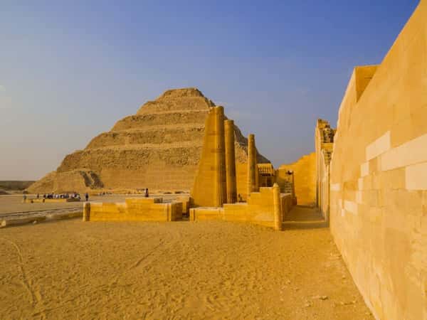Путешествие 3 в 1: Каир, пирамиды и Саккара