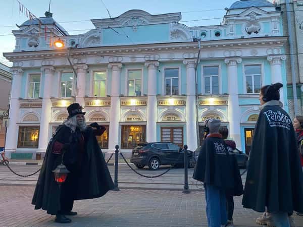 Истории и загадки Рождественской: атмосферная театрализованная экскурсия с фонарщиком