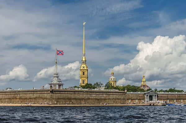 Петропавловская крепость - Петровский бриг в светлое будущее