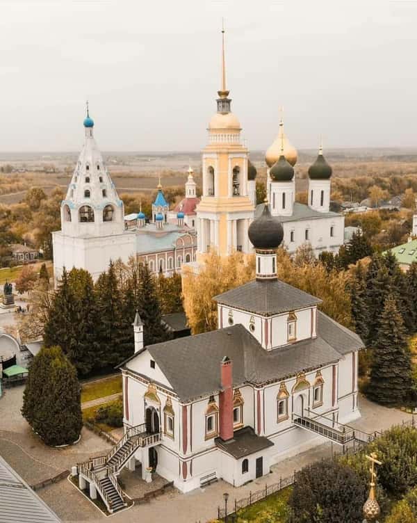 Прогулка по Коломенскому кремлю