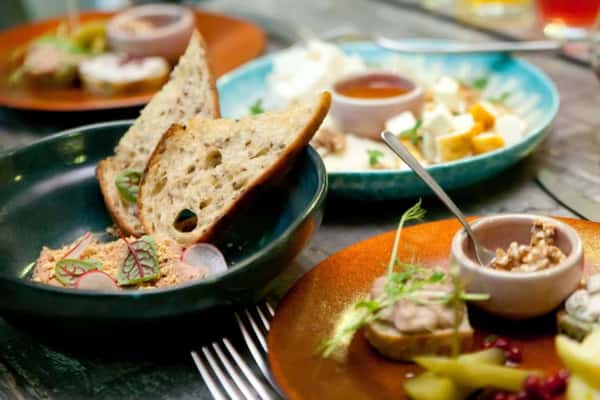 А может, по маленькой? Гастрономическая прогулка-дегустация