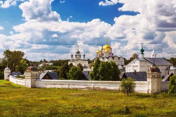 Суздаль: история, быт и ларец архитектурных сокровищ