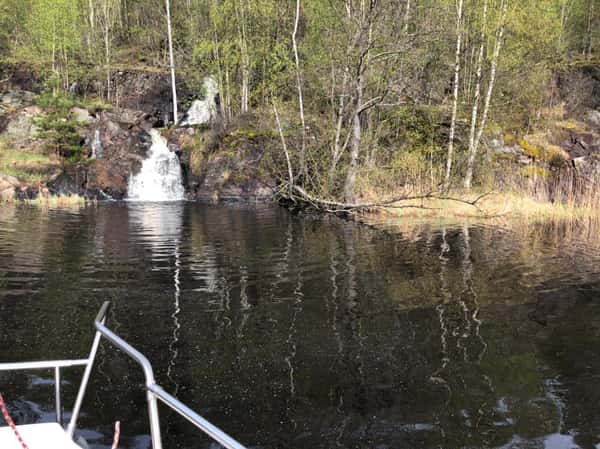 Прогулка по Ладожским шхерам на катере