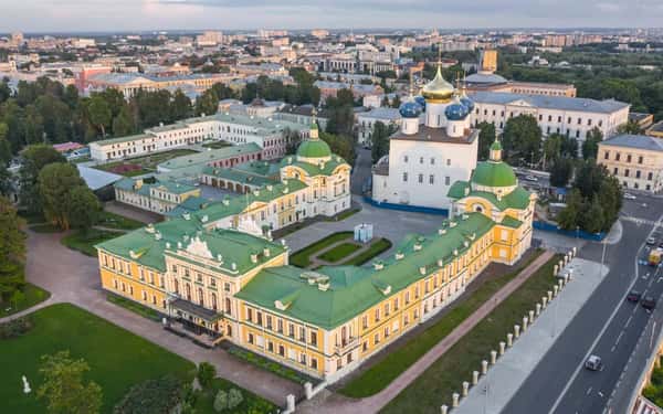 Тверь - город «меж двух столиц»