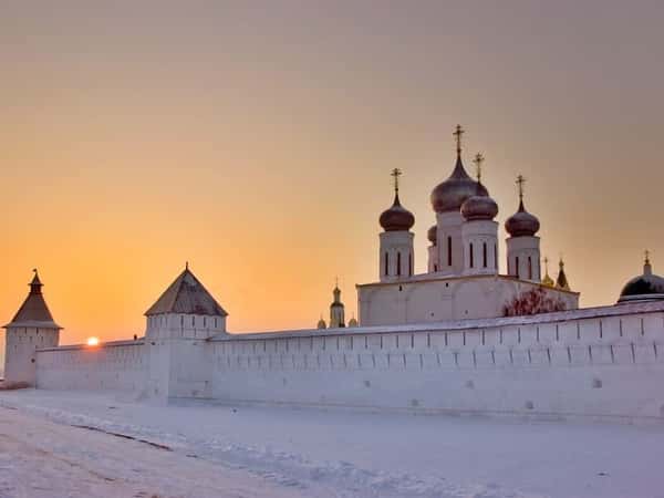 По стопам святого Макария: Желтоводский Макариев монастырь, ярмарка + канатка