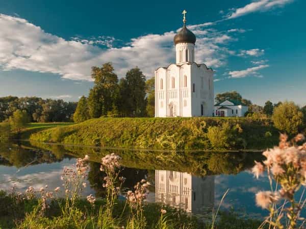 Боголюбово и церковь Покрова на Нерли