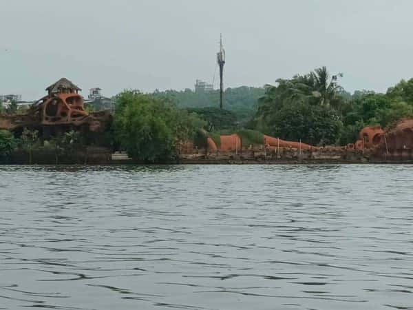 Ловля крабов на реке Нерул и вкусный ужин с напитками в ресторане