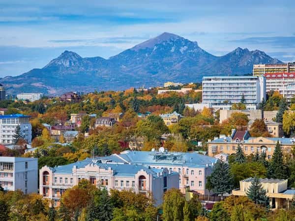 Трансфер «Аэропорт Минеральные Воды - Пятигорск» + экскурсия