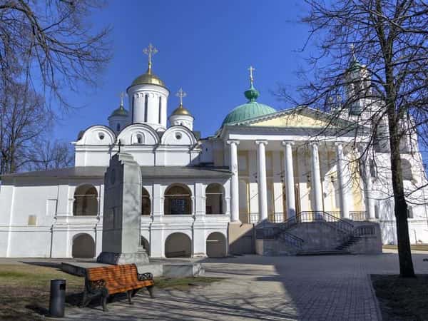 Каменные сказы Ярославля