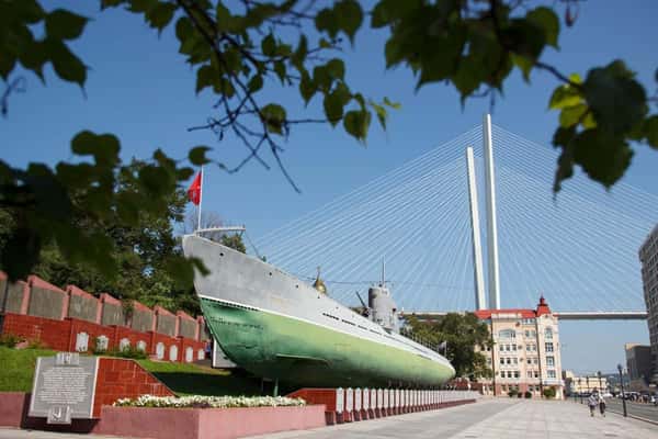 Обзорная экскурсия по Владивостоку: на автобусе и пешком