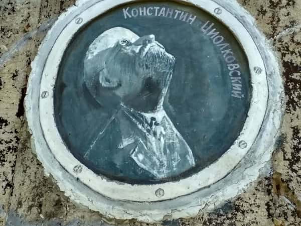 По Боровску с местным жителем