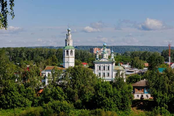 Сокровища Урала: от Белогорского монастыря до Кунгура