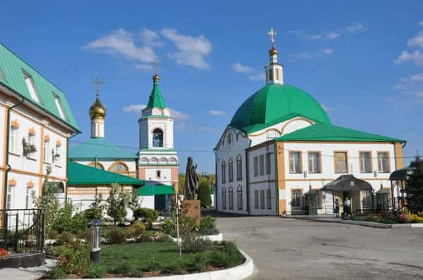 Православные Чебоксары - прогулка по исторической части с посещением храмов