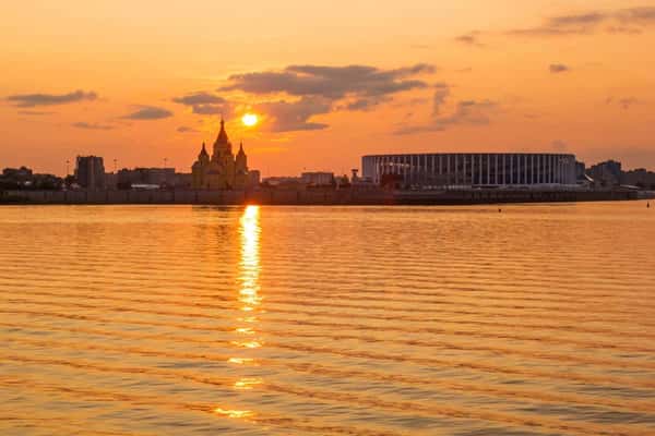 Волга, закат, Нижний Новгород: индивидуальная прогулка на катере
