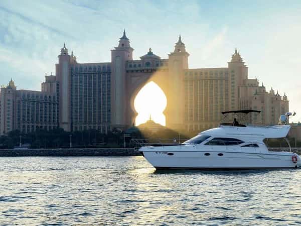 Морская VIP-прогулка на яхте