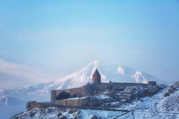 Три древних армянских монастыря, пещера Арени и виды на Арарат