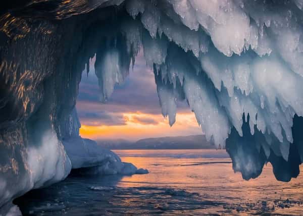 Первый лёд Байкала. Активный тур по Малому Морю