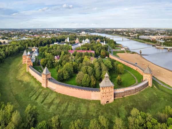 Великий Новгород: погружение в древность