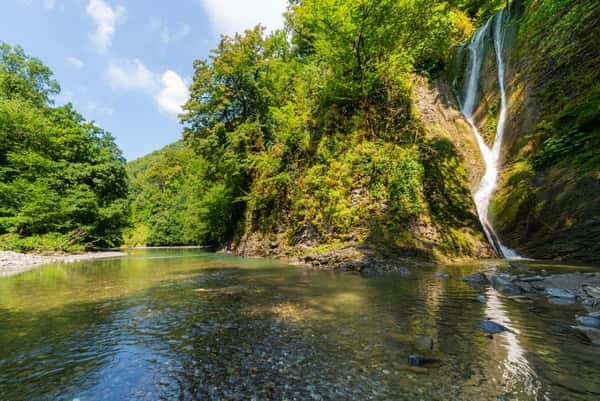 Ореховский и Ажекский водопады: поход + экскурсия