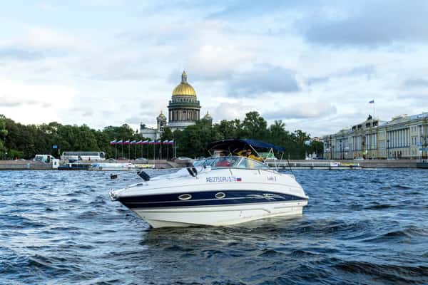 Прогулка на яхте по парадному Петербургу