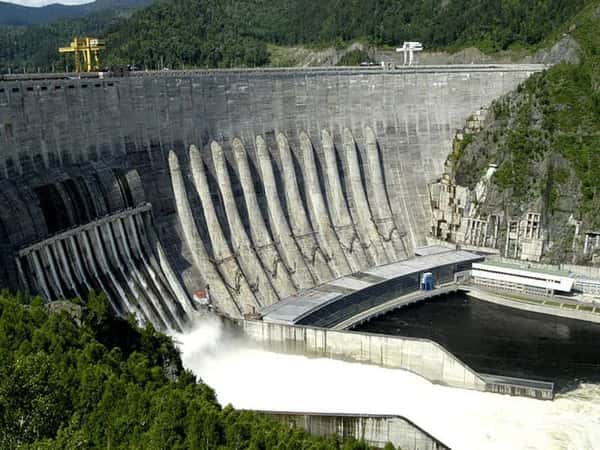 Укротившая Енисей: экскурсия на Саяно-Шушенскую ГЭС