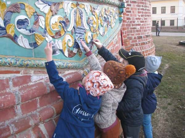 Семейная интерактивная прогулка по Ярославлю
