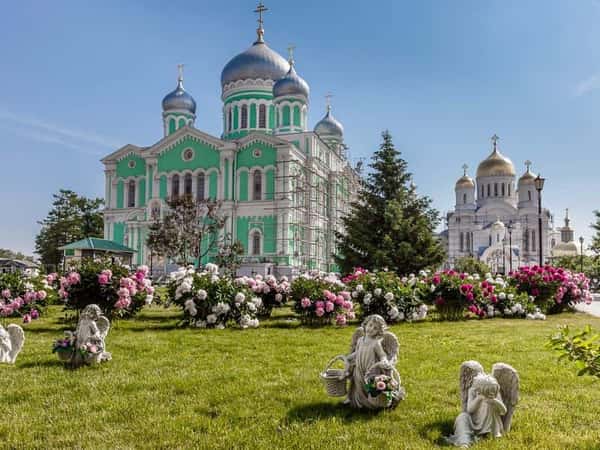 Из Нижнего Новгорода - в Арзамас и Дивеево