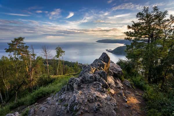 Поселок листвянка на байкале фото