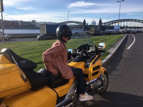 На мотоцикле по Питеру с комфортом и фотографированием