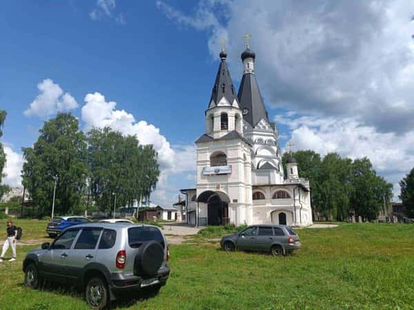 В Красное и Плёс - с переправой на пароме