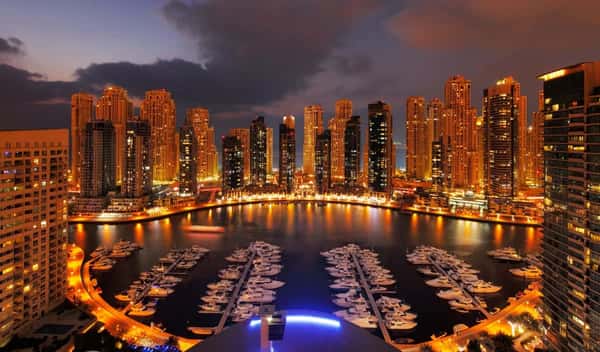Ночной Дубай: город 1001 огня