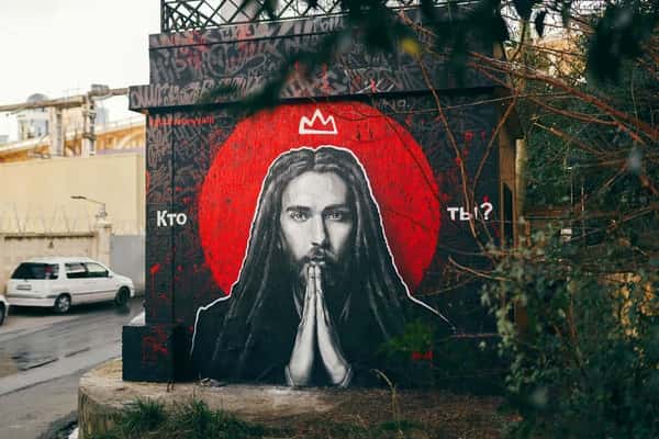 Аудиоэкскурсия в приложении: Граффити-тур по Сочи