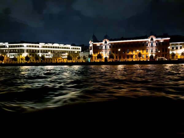 Северные острова, каналы и развод мостов