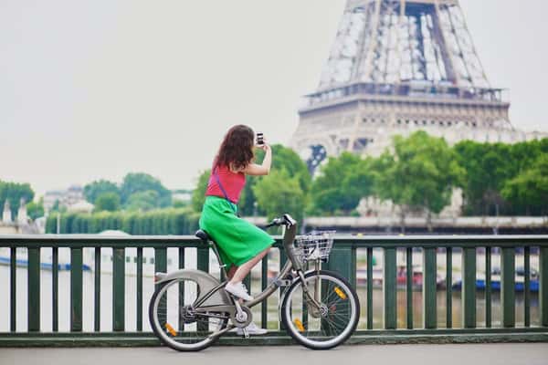 На электрических велосипедах по Парижу (в мини-группе)