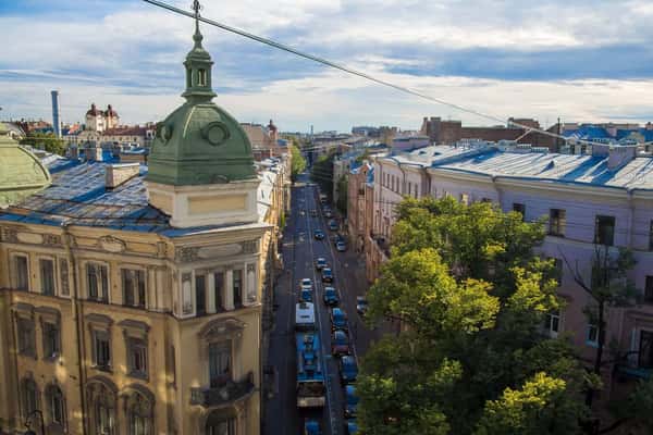 Петроградка «3 в 1»: обзорная, неформальная и модерновая