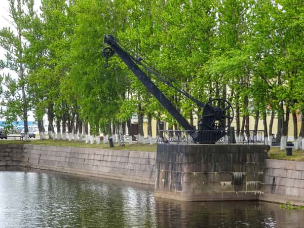 В Кронштадт на метеоре с осмотром фортов и пешеходной экскурсией