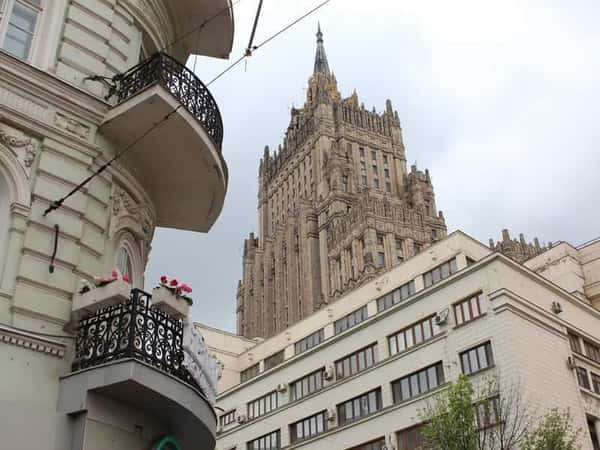Арбат: тайны московских дворов и улиц