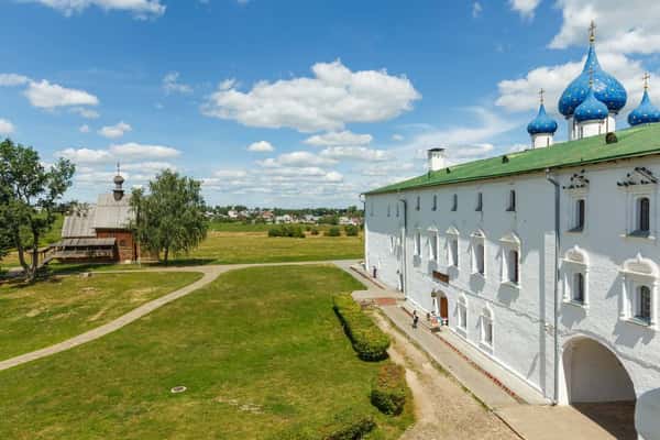 Звон колокольный в Суздале